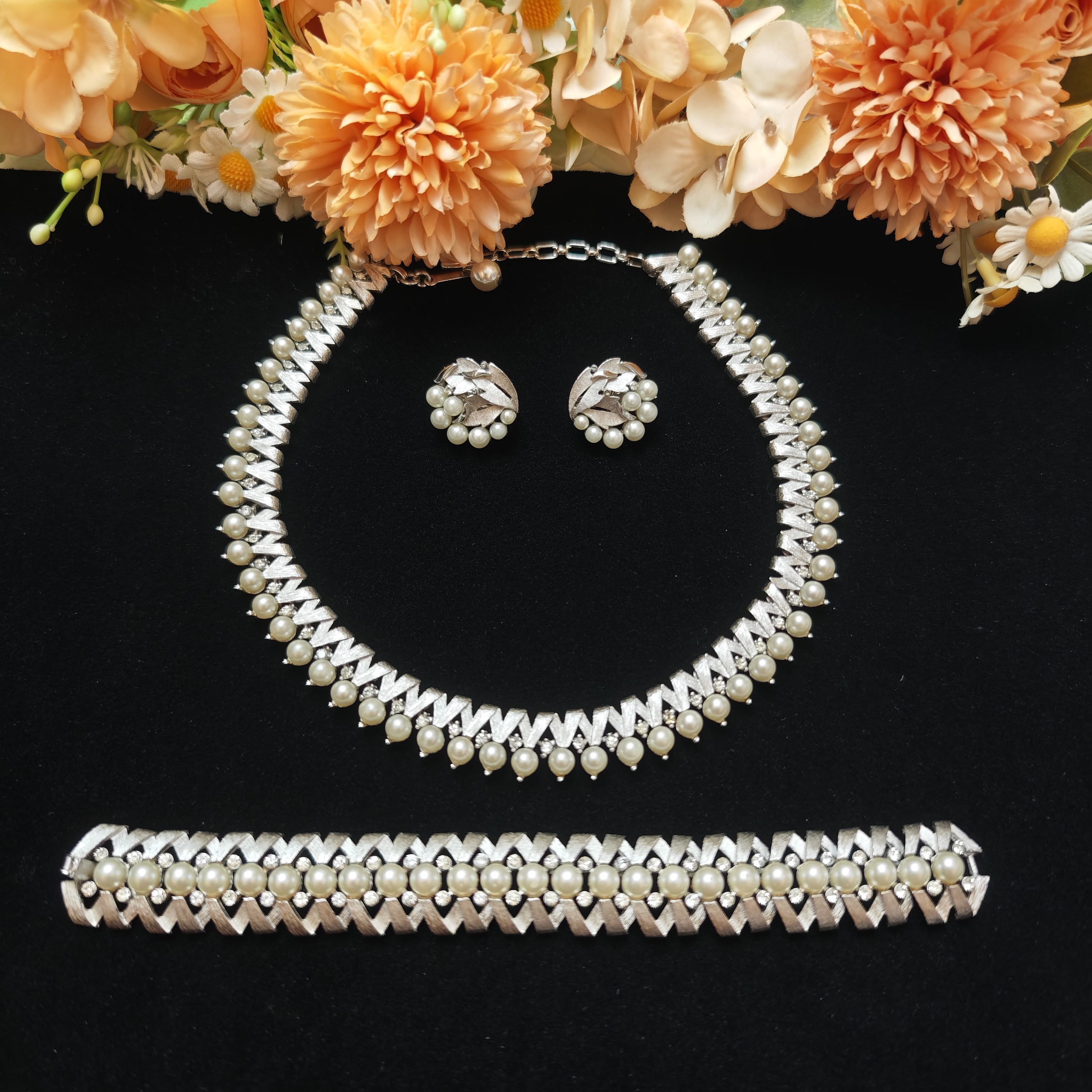 TRIFARI书册拉丝珠珠套装