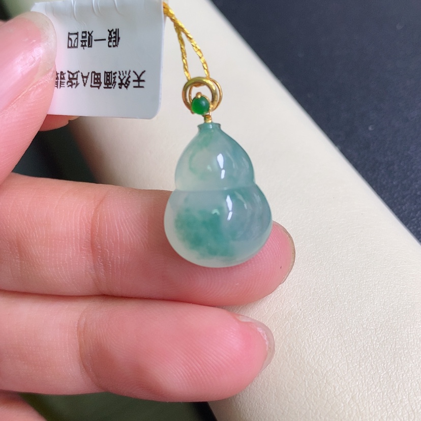 【闪购商品】翡翠颈饰18K金镶嵌葫芦
