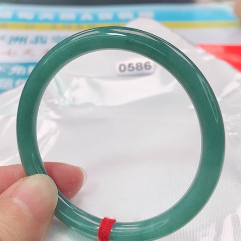 翡翠手镯未镶嵌0586号