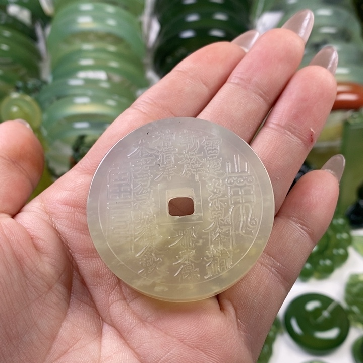 未镶嵌蛇纹石玉颈饰