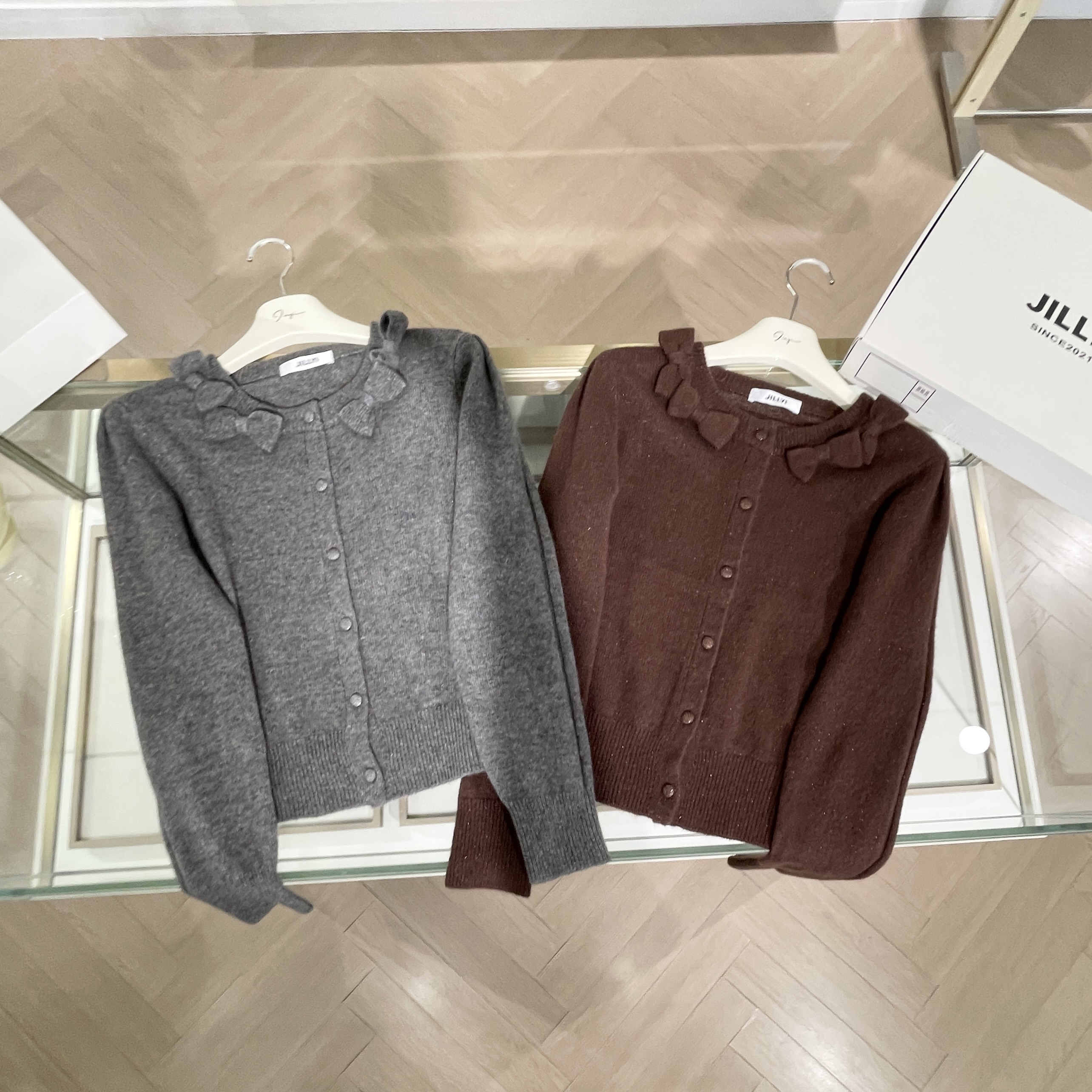  JILLYI【复古腔调】两色领口蝴蝶结少女气质时尚百搭针织开衫