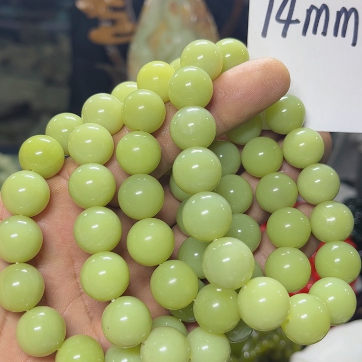 蛇纹石玉手串未镶嵌