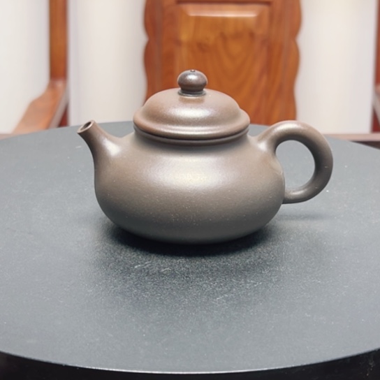 紫砂茶壶黄龙山原矿底槽清柴烧半手工( 160 cc)