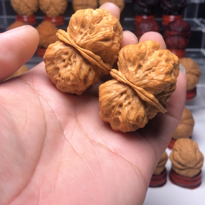 文玩核桃把件18盘石鬼脸