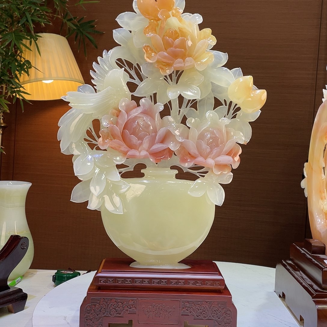 玉精品天然玉石牡丹花摆件