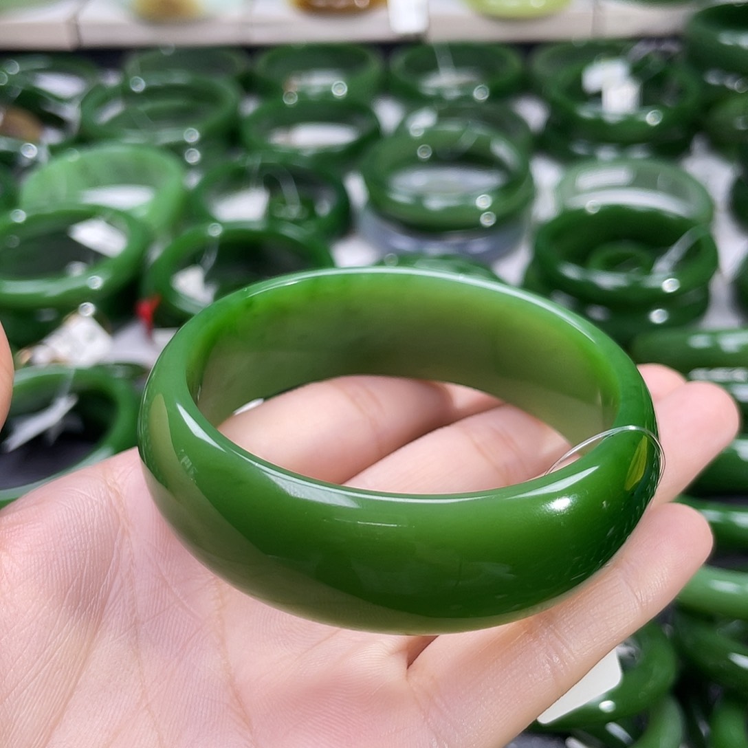 和田玉（碧玉）手镯未镶嵌