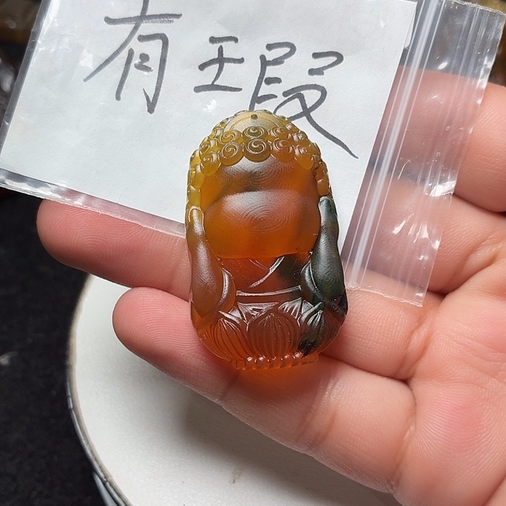 琥珀未镶嵌颈饰142