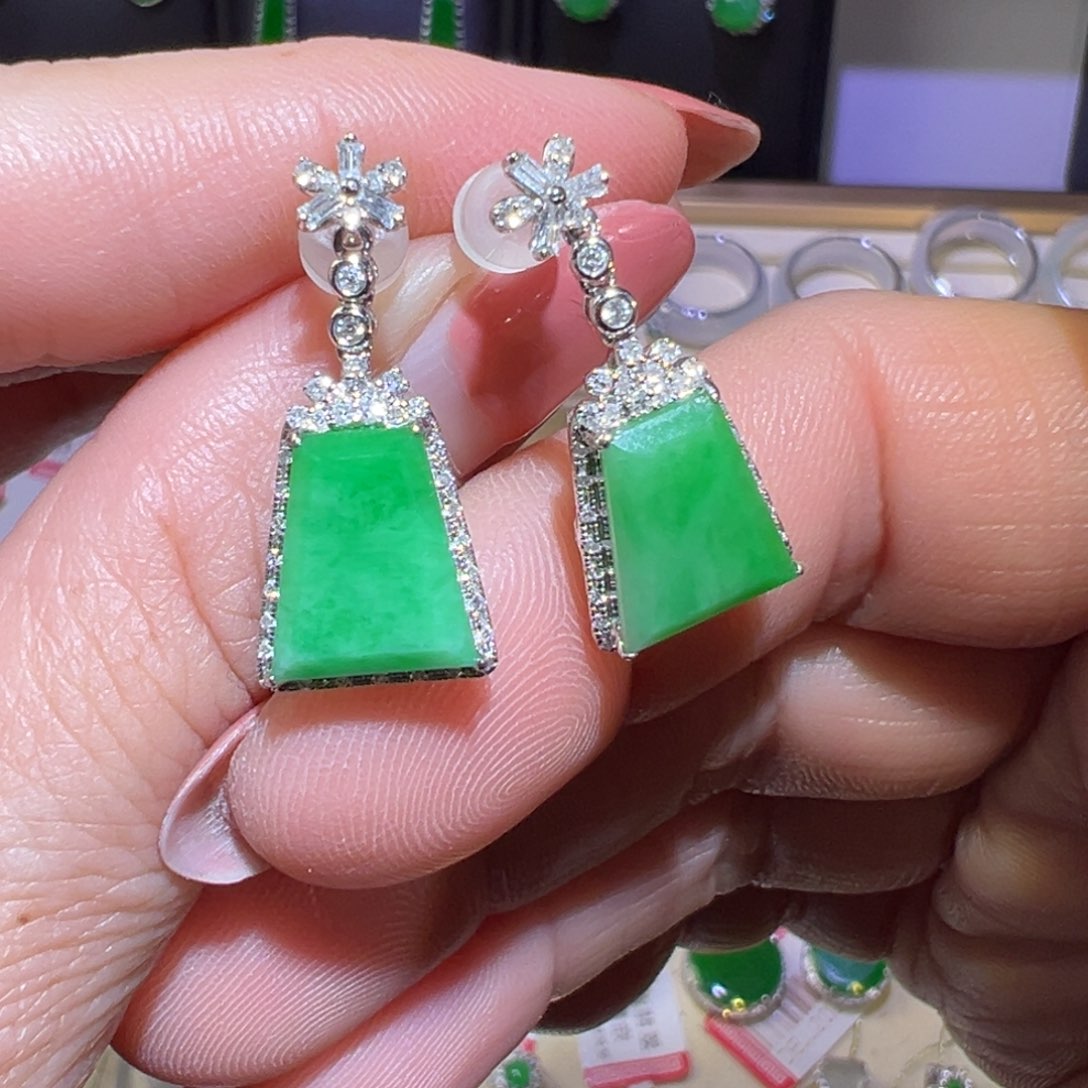 翡翠颈饰18K金镶嵌耳环