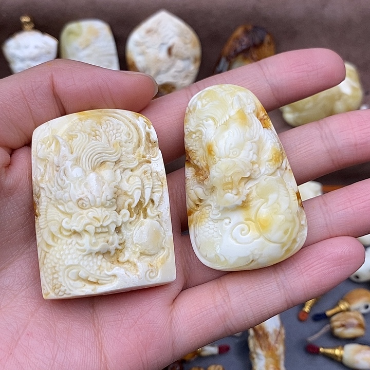 琥珀裸石未镶嵌陆*龙牌a73-a74