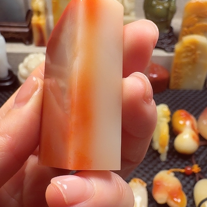 寿山石印石刘****n寿山石芙蓉