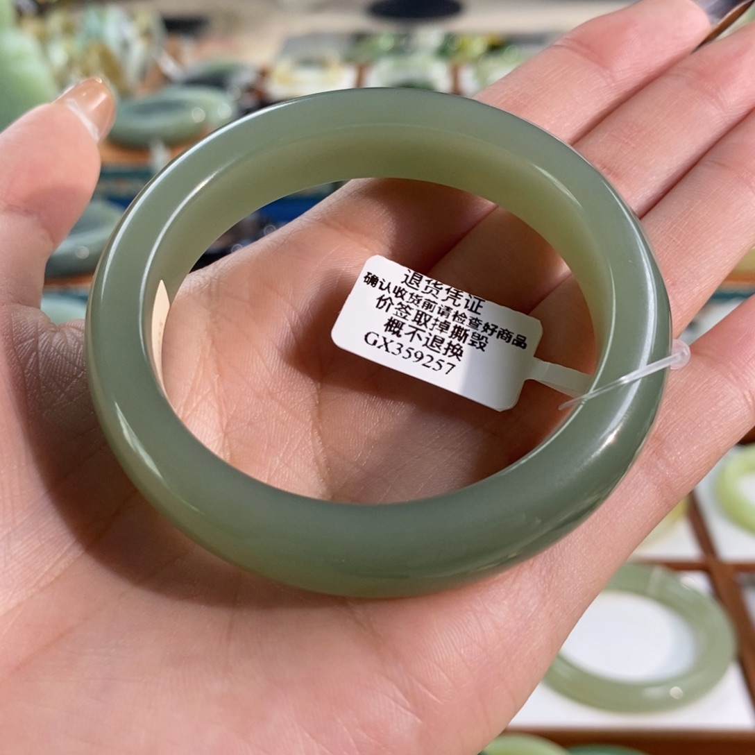 和田玉未镶嵌手镯青海冰底湖水绿55.5