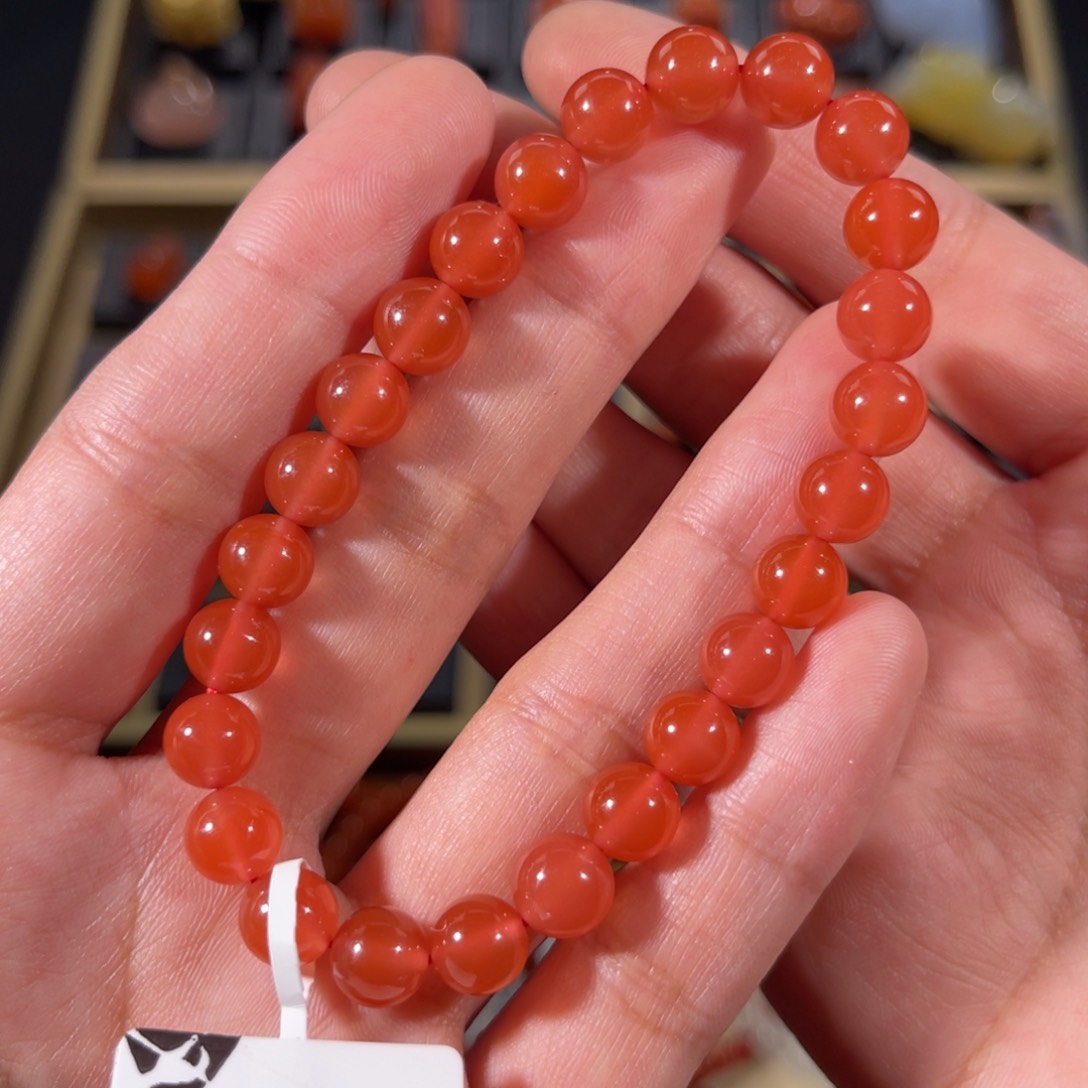 南红玛瑙丽江料圆珠手串7.6左右未镶嵌