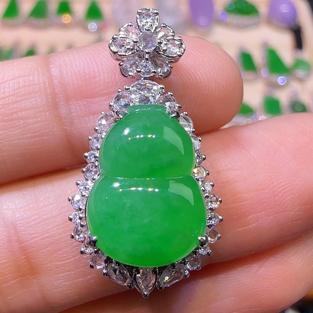 翡翠18K金镶嵌吊坠(不含链)