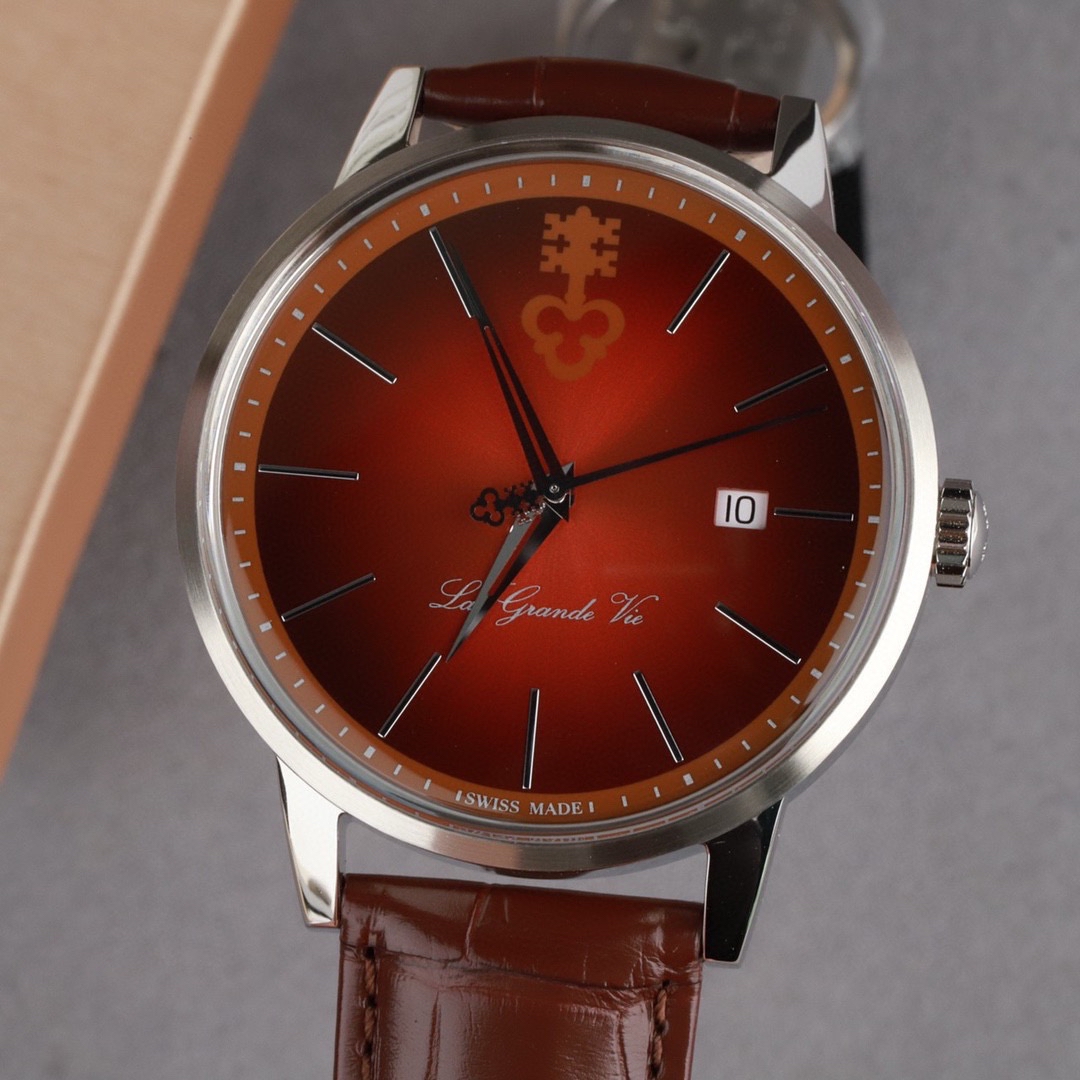 未使用 CORUM/昆仑表 经典系列/Z082/04362/空白全套/精钢/42mm