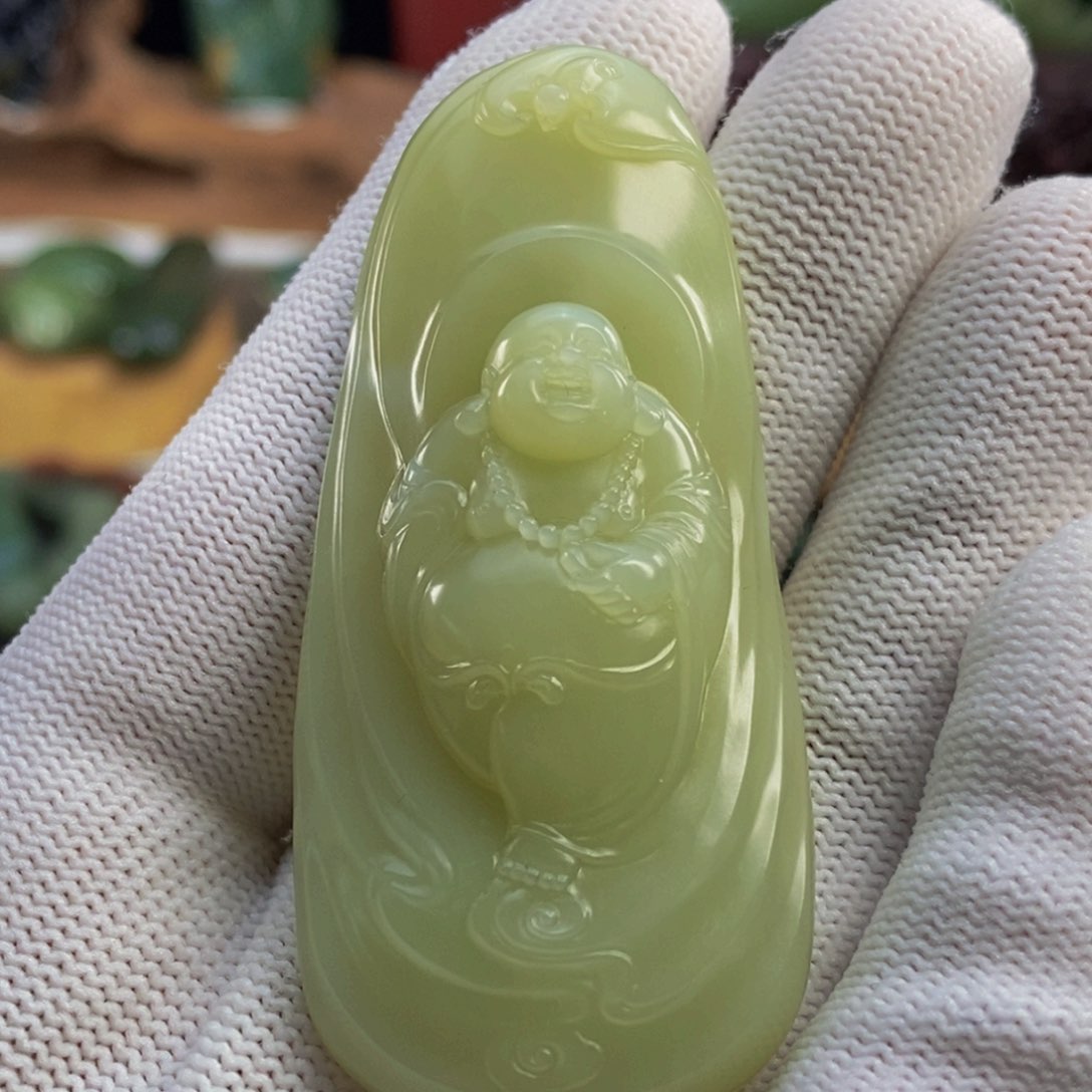 颈饰未镶嵌岫岩河磨玉（透闪石质玉）银**九