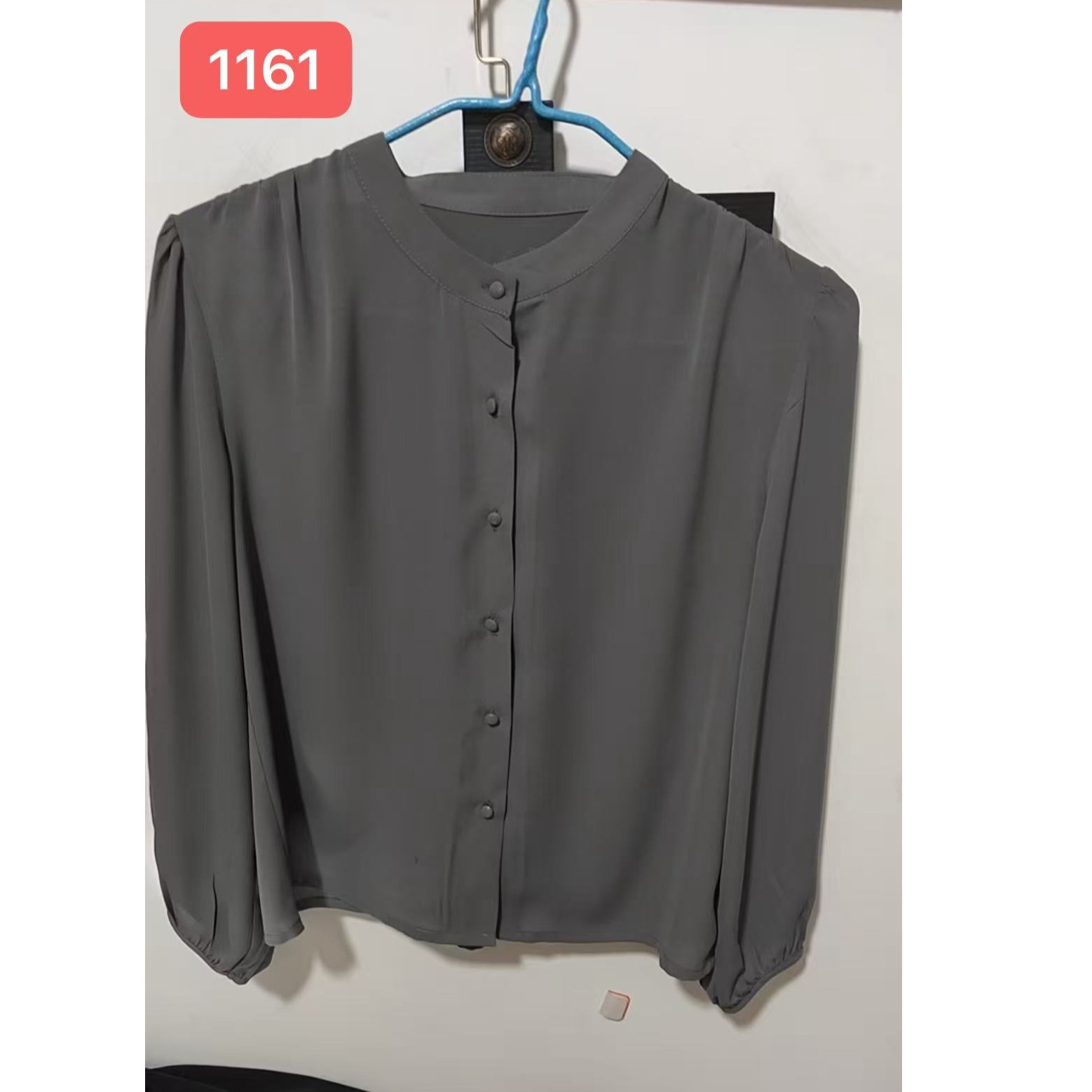 1161-18新款时尚小衫