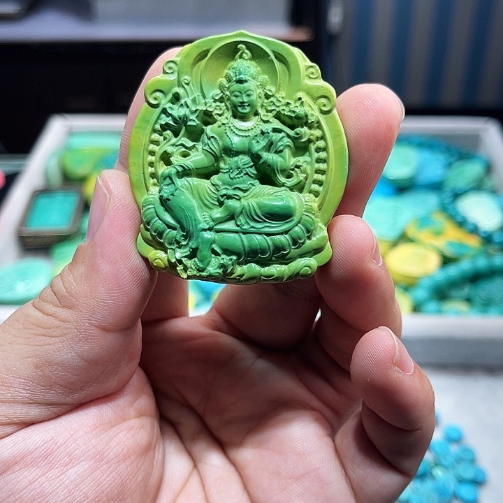 高瓷雕刻精品精美