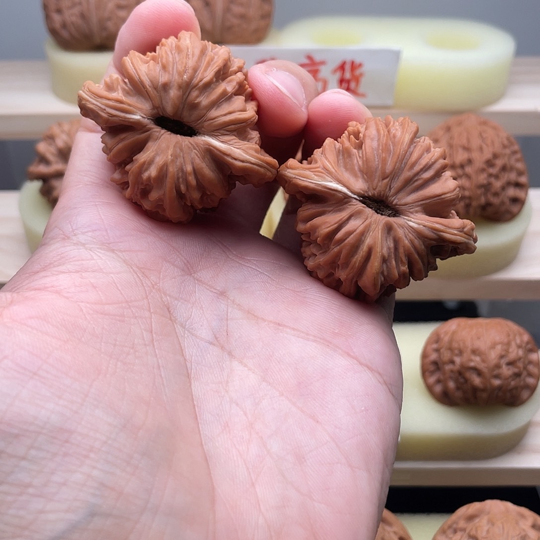 吊坠文玩核桃安*?45四座楼