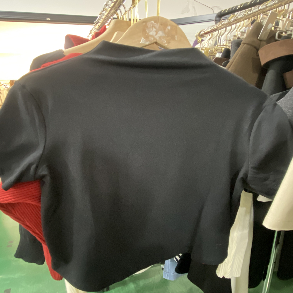 70短袖半高领打底上衣