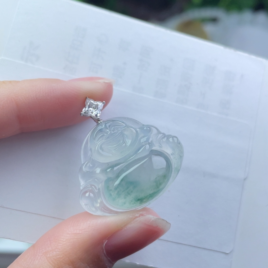 翡翠18K金镶嵌颈饰