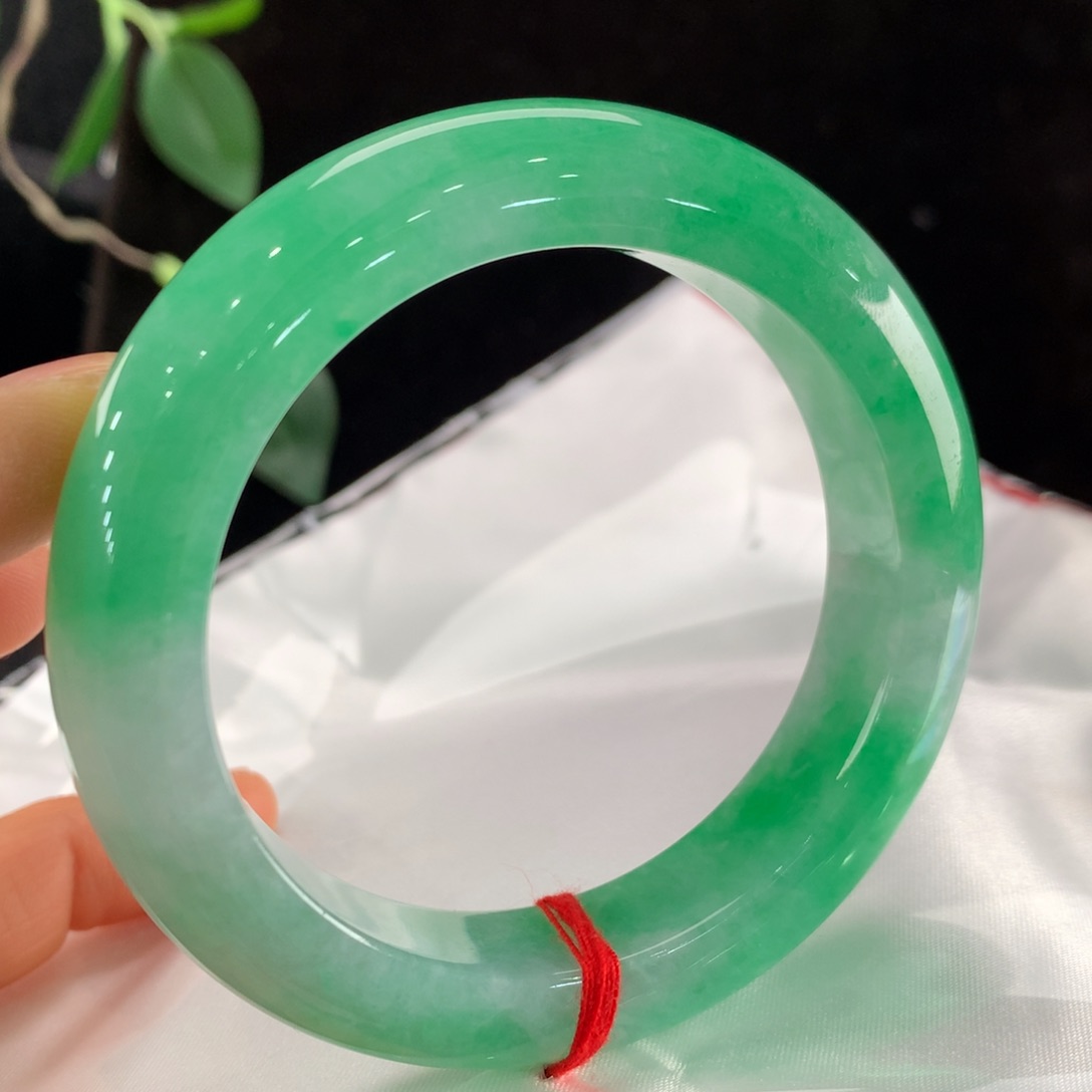 翡翠手镯未镶嵌111-1005