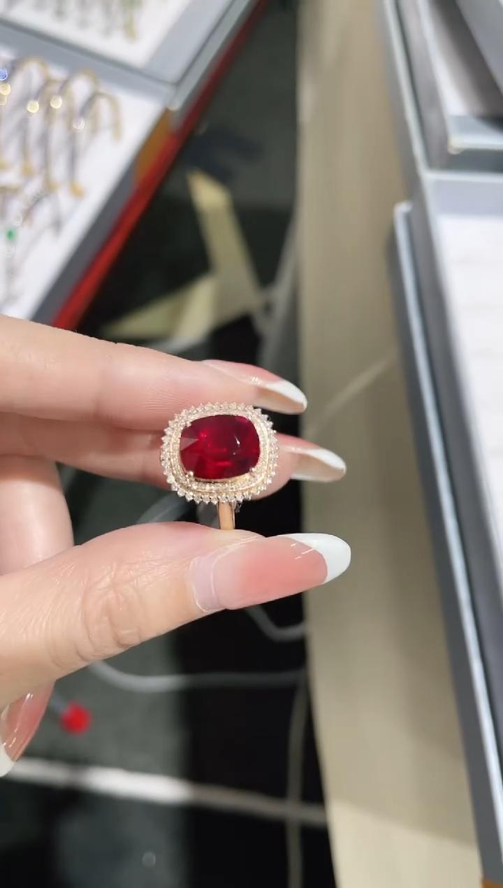  18K金镶嵌碧玺戒指两用款