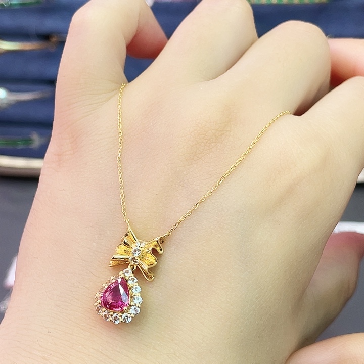 红宝石18K金镶嵌项链1.10克拉无烧红宝石