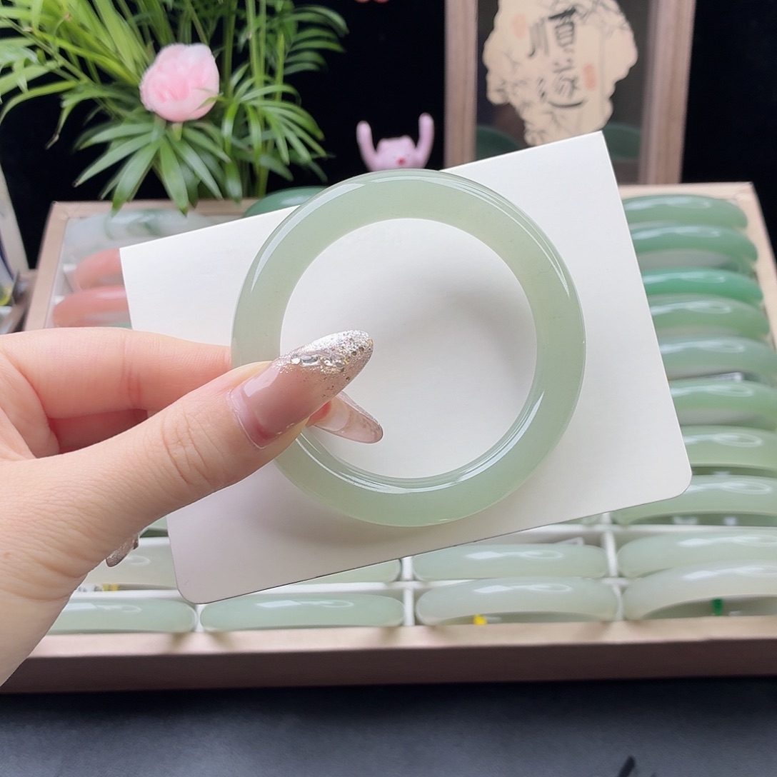 石英质玉未镶嵌手镯56