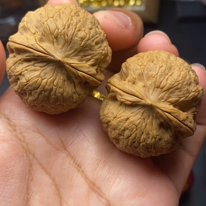 文玩核桃把件38尺牡丹绣球