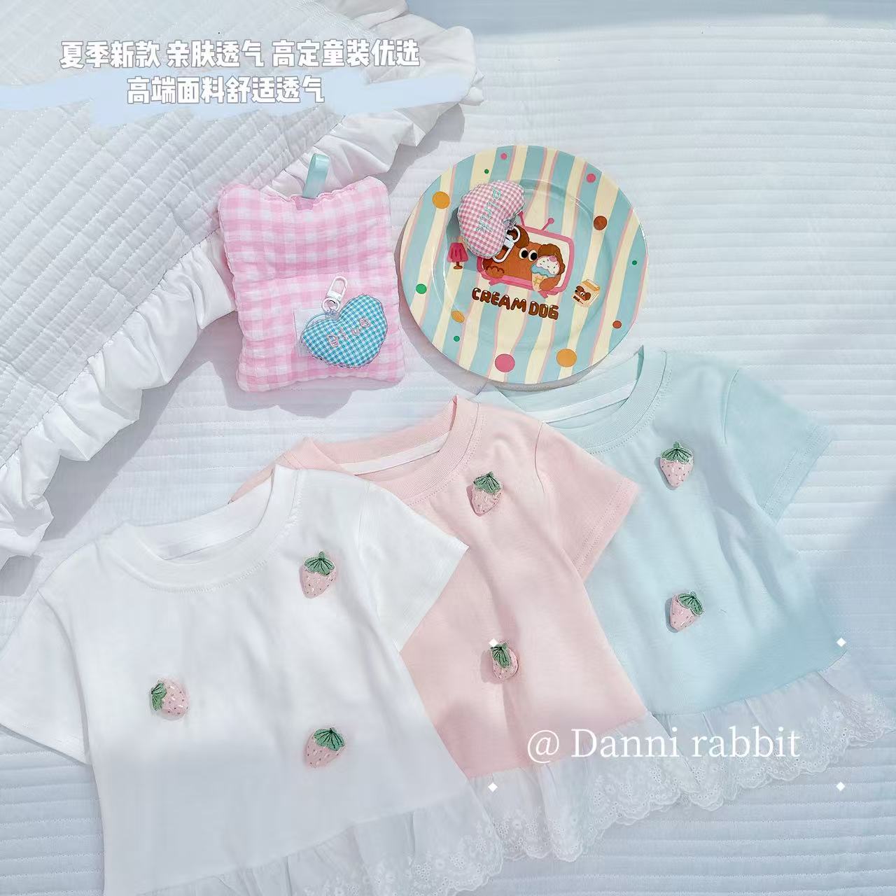 【Dannirabbit】*夏季女童百搭粉粉立体小草莓蕾丝花边T恤*X-7695