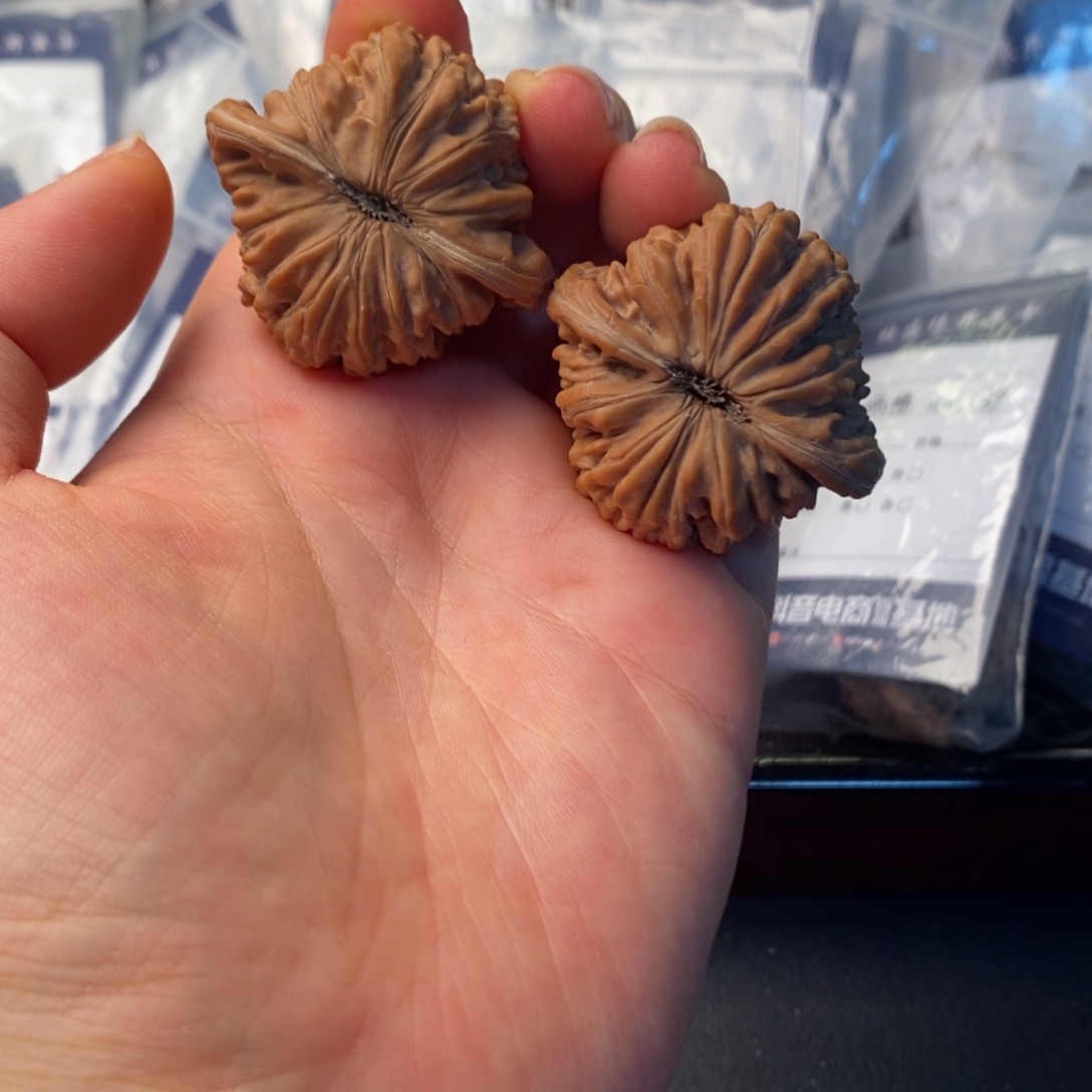 文玩核桃吊坠晴***！41汉高楼