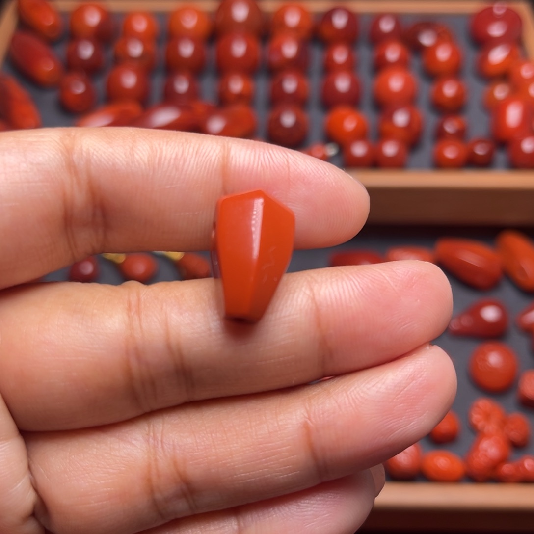 南红玛瑙配饰未镶嵌悟*本三通