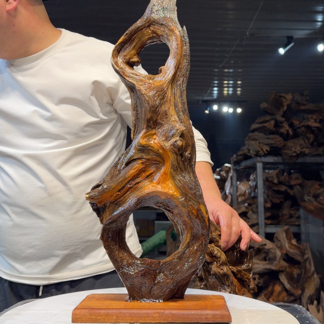 6***0木王一刀琥珀木摆件77