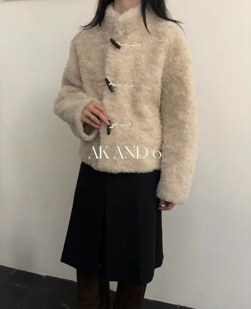 【衣衣不舍】韩系极简牛角扣小类领短款外套百搭复古秋冬立领