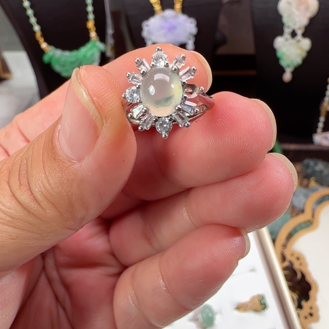 翡翠颈饰未镶嵌仿古