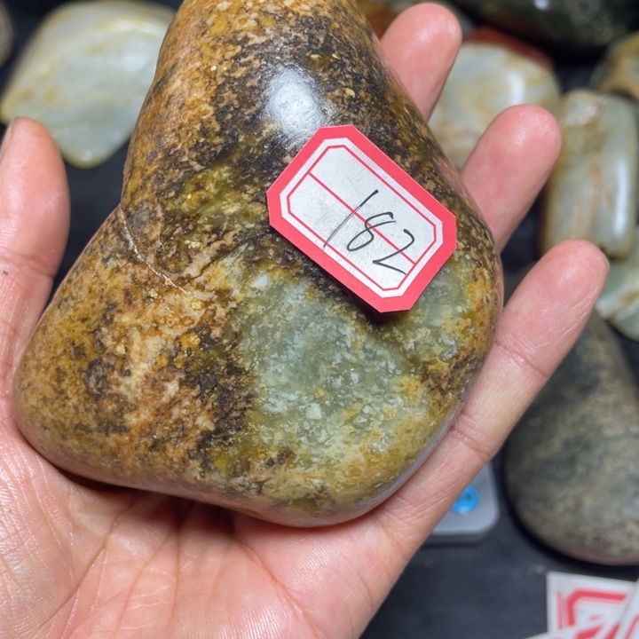 颈饰未镶嵌和田玉火*182
