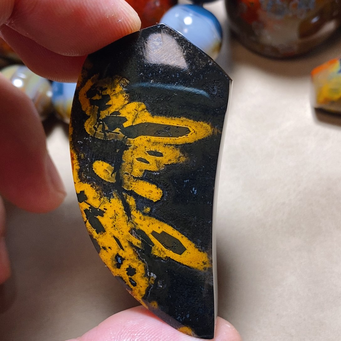 未镶嵌颈饰玛瑙/玉髓一*力