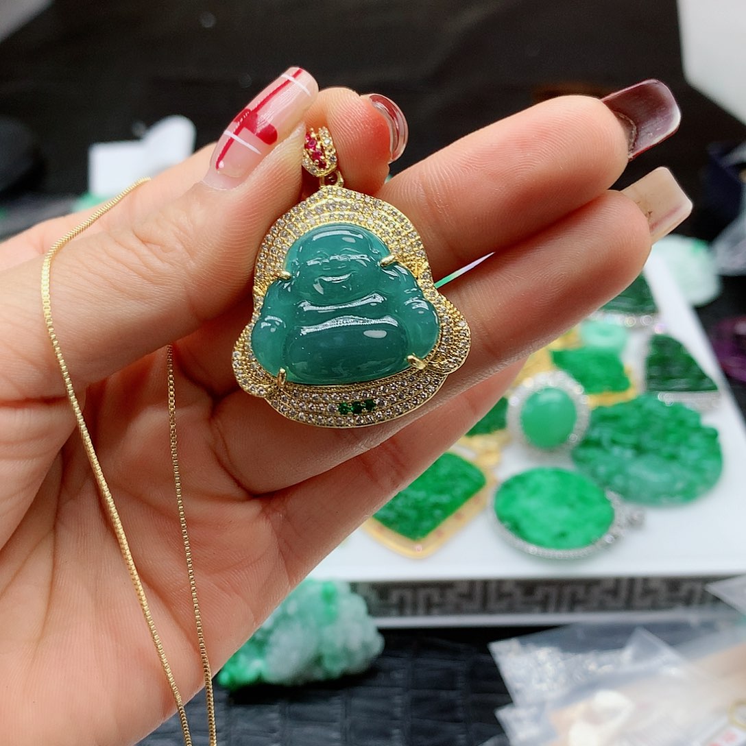 【闪购商品】翡翠吊坠(赠链)未镶嵌