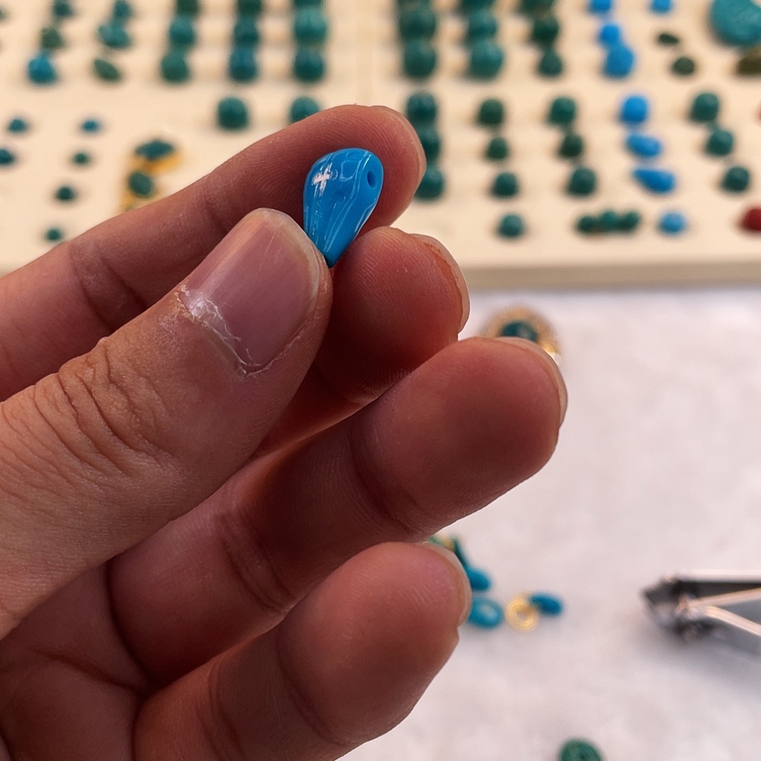 绿松石未镶嵌耳饰