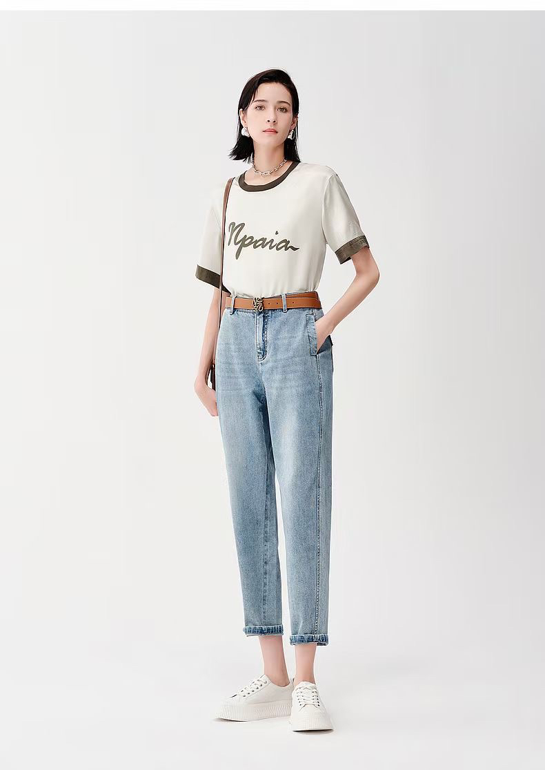 浅色牛仔九分烟管裤