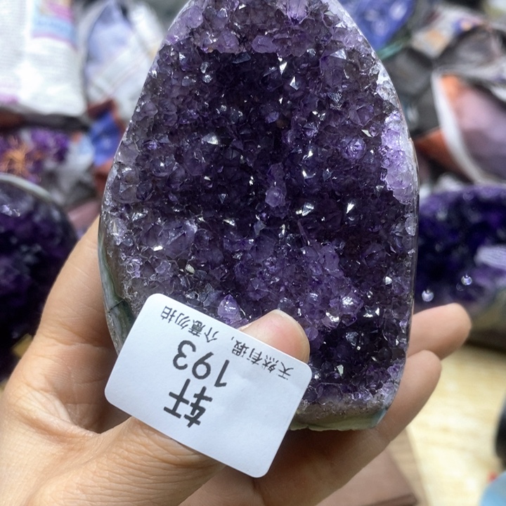 未镶嵌水晶大型摆件（非配饰）