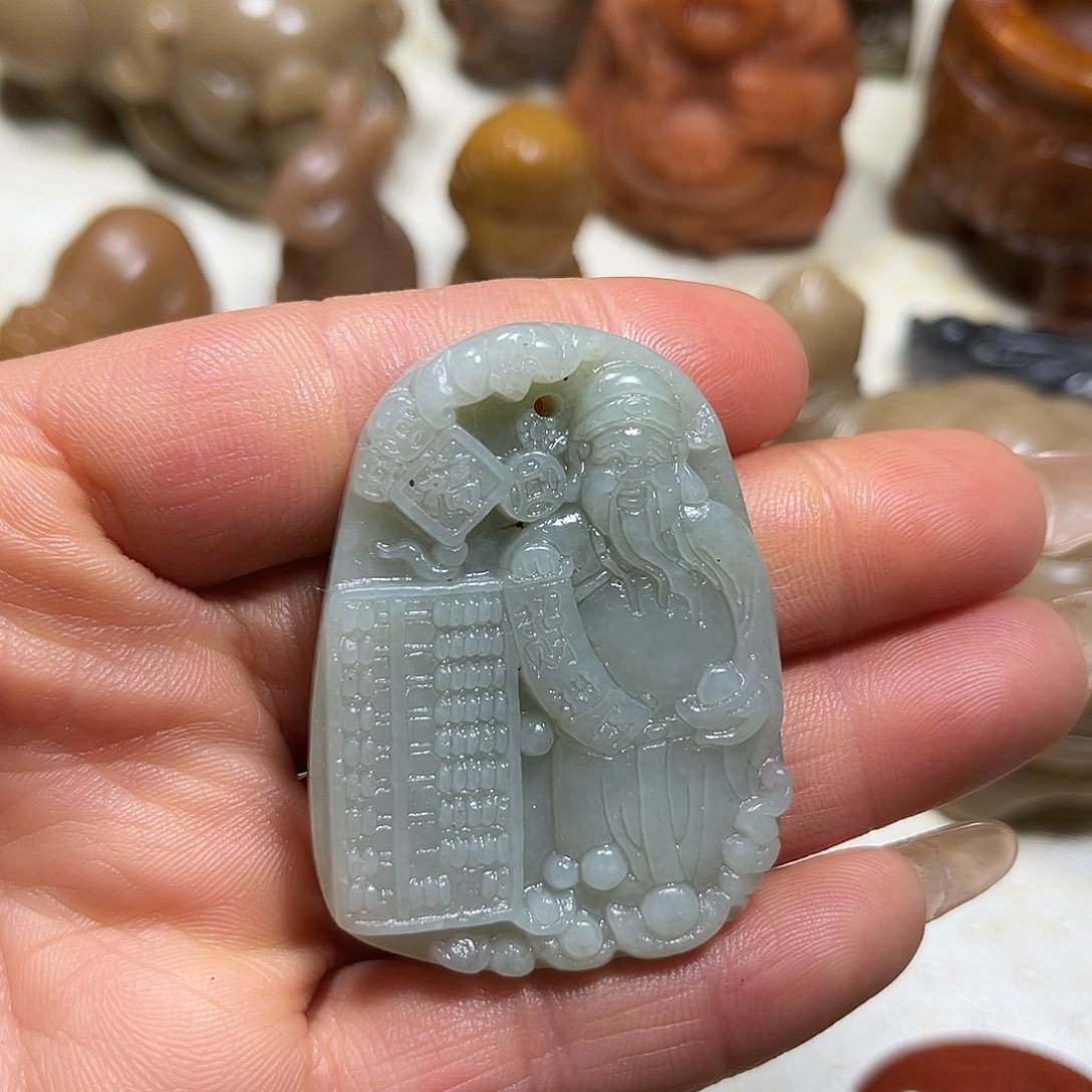 白玉菩提吊坠白玉菩提吊坠