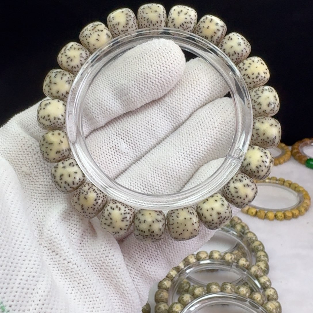 手串星月菩提11×10石玉小眼睛  213