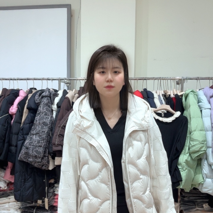 平***邢芮娜依莲 芮娜依莲