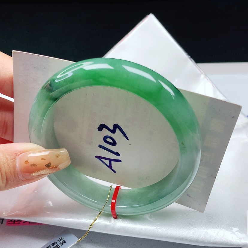 【闪购商品】翡翠手镯未镶嵌 正圈55+
