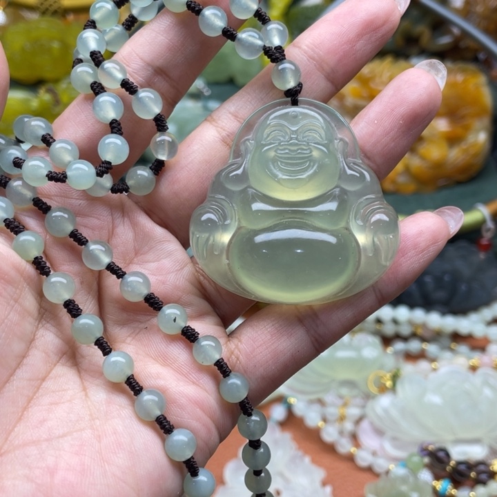 蛇纹石玉未镶嵌颈饰