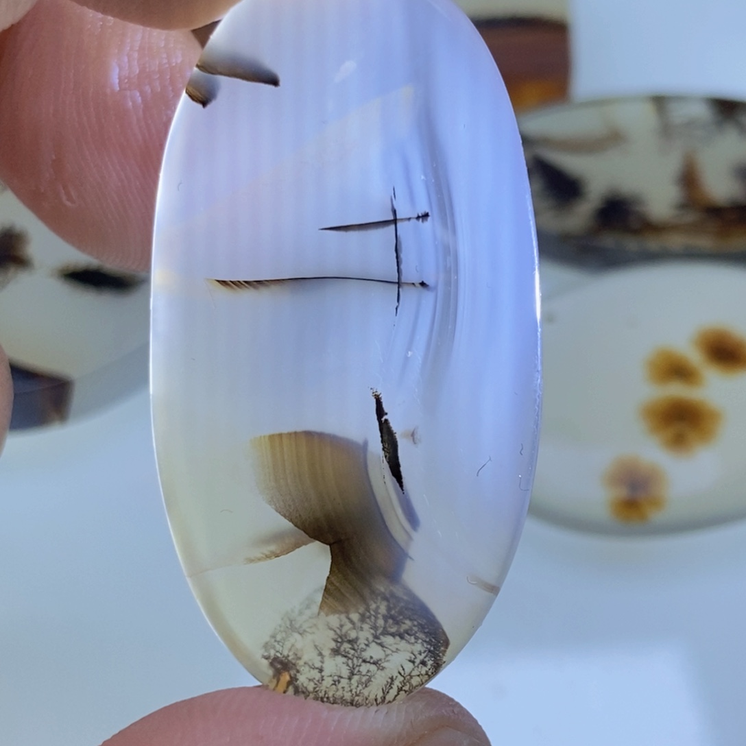 【闪购商品】合金颈饰玛瑙/玉髓桃**Y