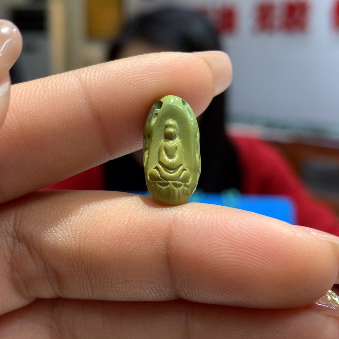 绿松石配饰未镶嵌