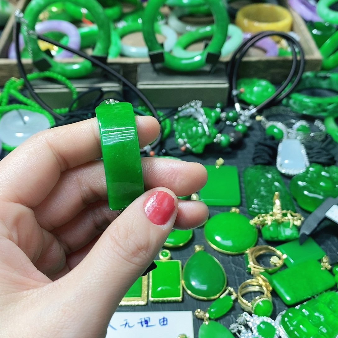 禾***）翡翠未镶嵌手镯手链