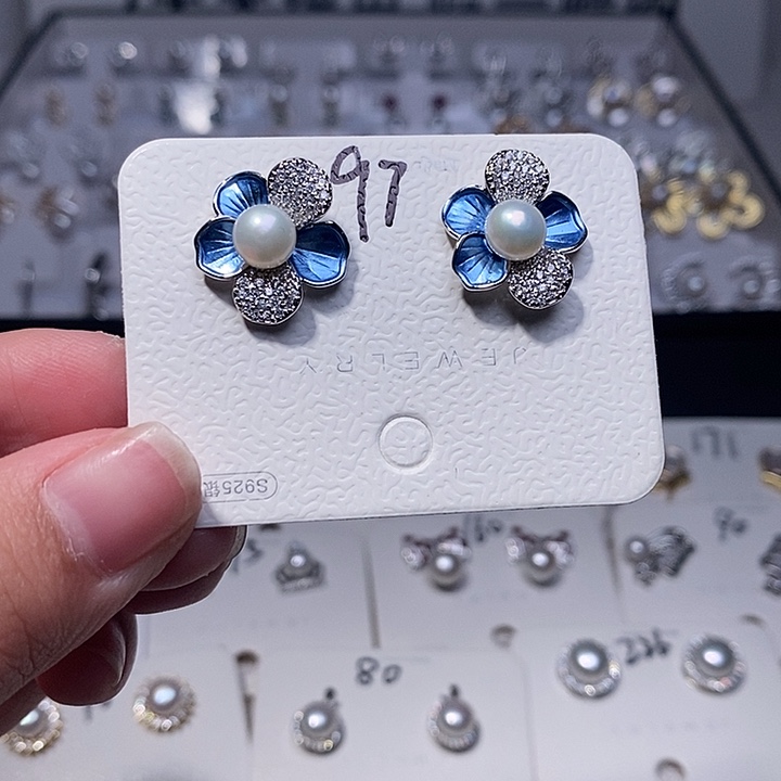 银S925镶嵌耳饰淡水珍珠